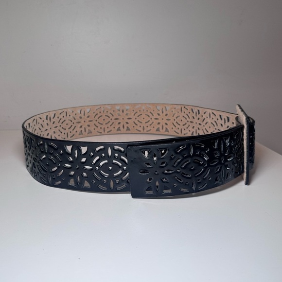 Oscar de la Renta Black Leather Eyelet Belt main image 4
